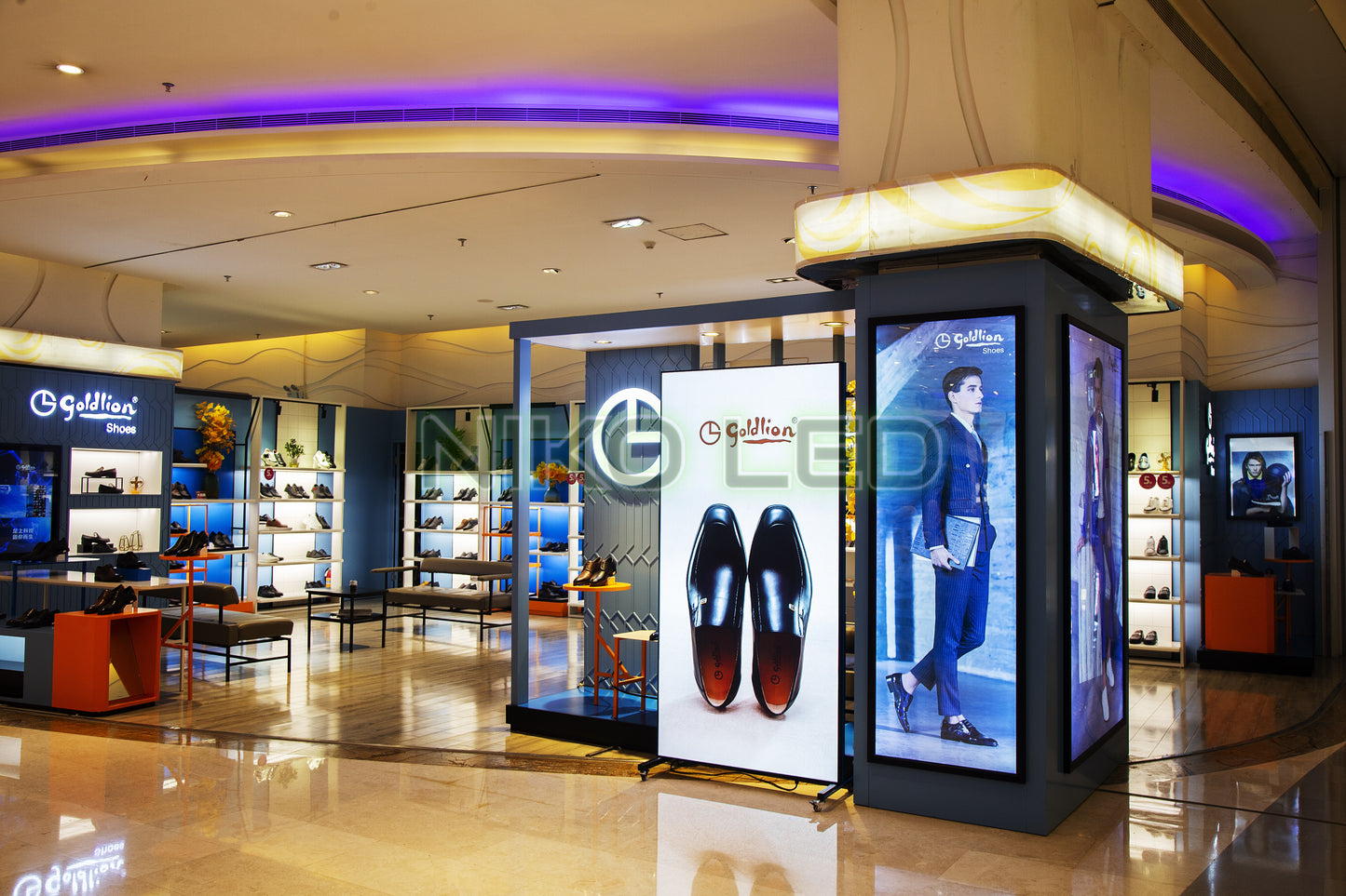 All-in-one Indoor LED Poster PLUS Display