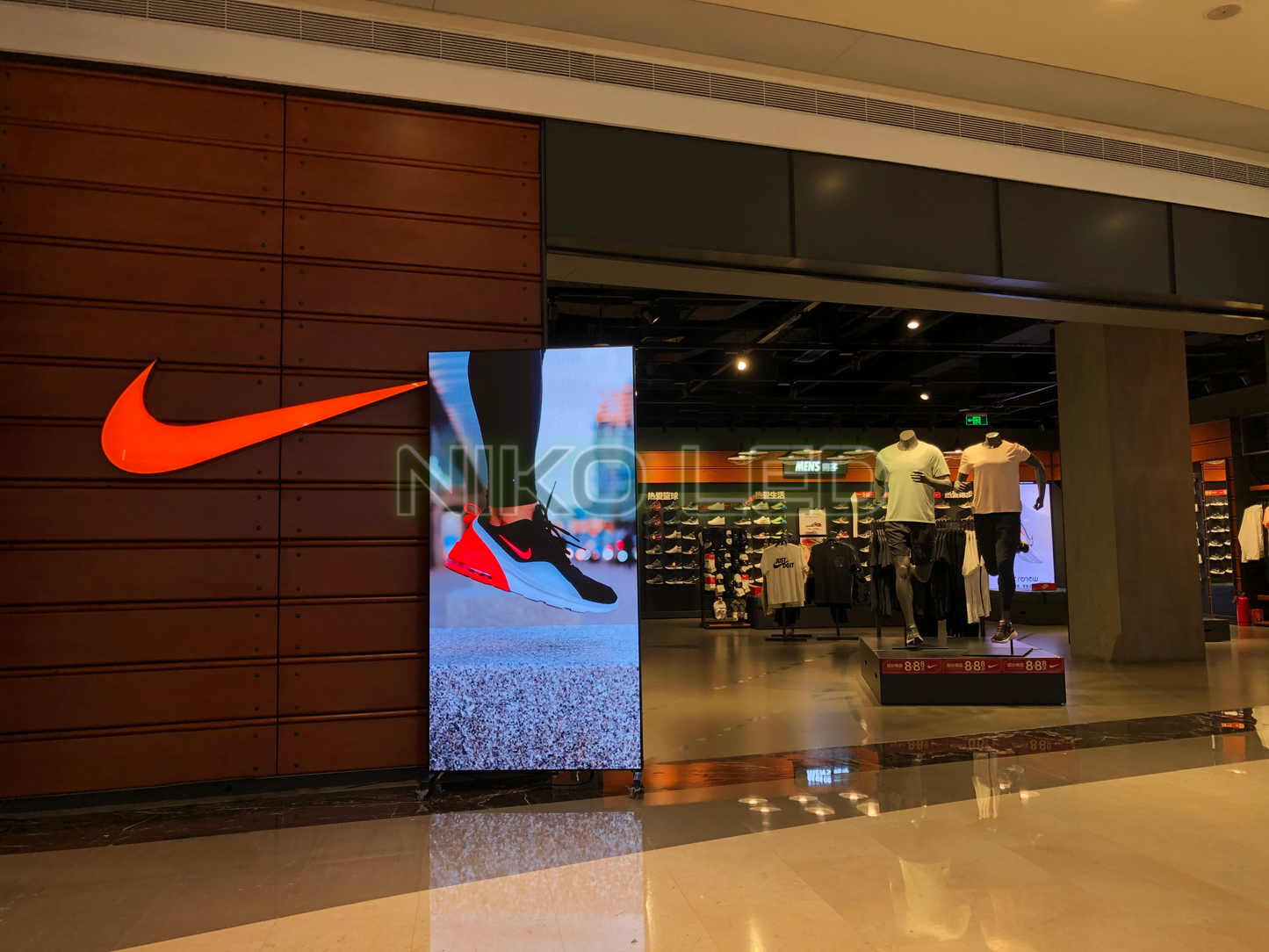 All-in-one Indoor LED Poster PLUS Display
