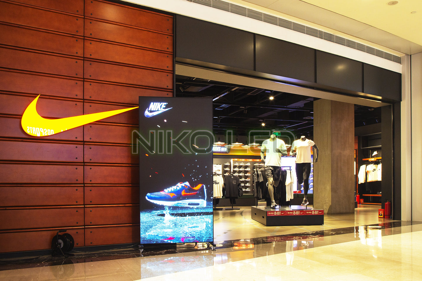 All-in-one Indoor LED Poster PLUS Display