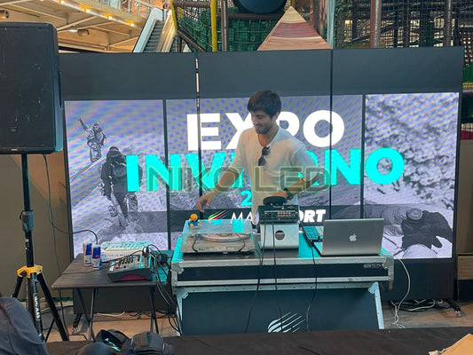 All-in-one Indoor LED Poster PLUS Display