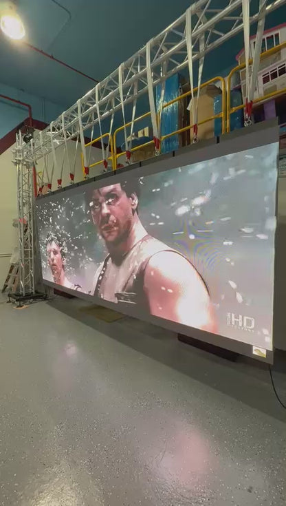 LED Advertising Screen with 4-Ton Lifting Crane 196.85x78.74